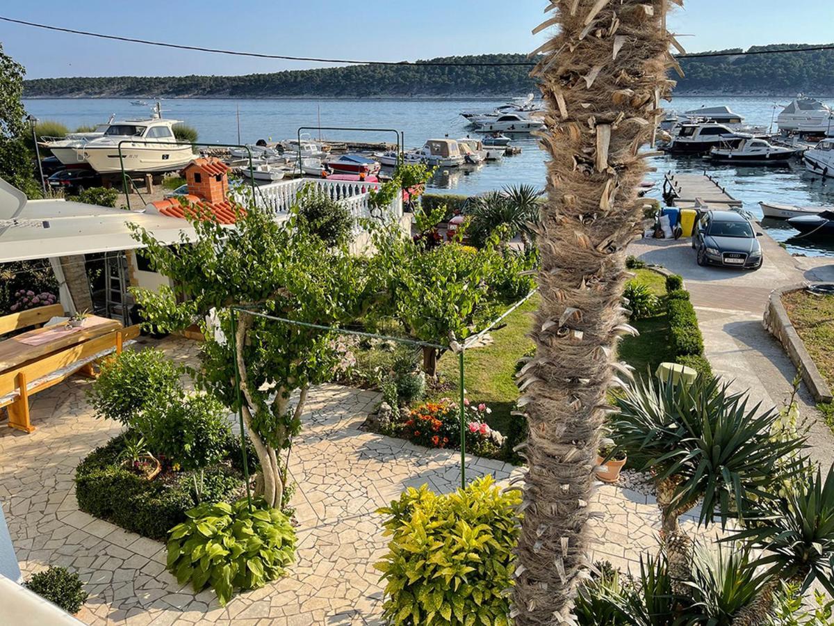 Apartments Near The Sea Barbat Barbat na Rabu Phòng bức ảnh