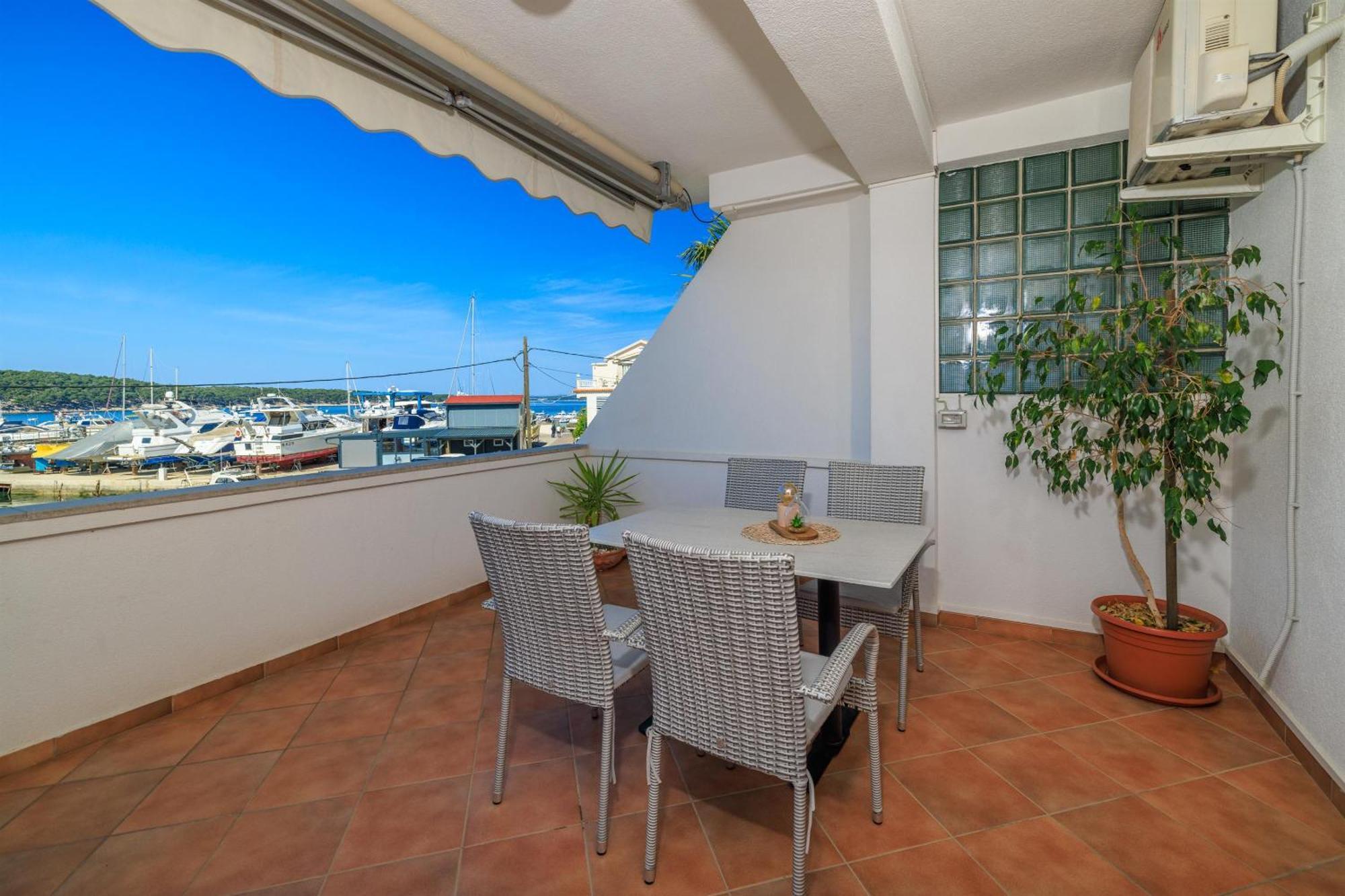 Apartments Near The Sea Barbat Barbat na Rabu Ngoại thất bức ảnh