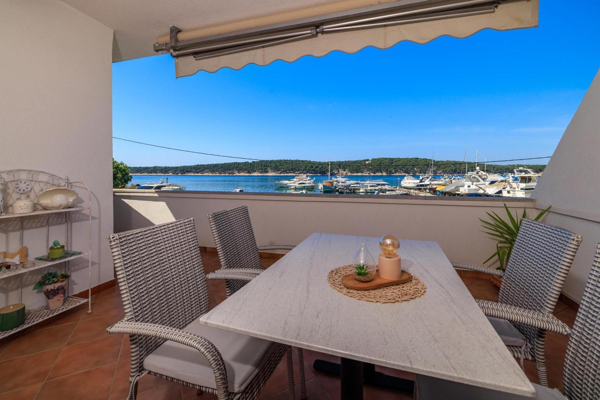 Apartments Near The Sea Barbat Barbat na Rabu Ngoại thất bức ảnh